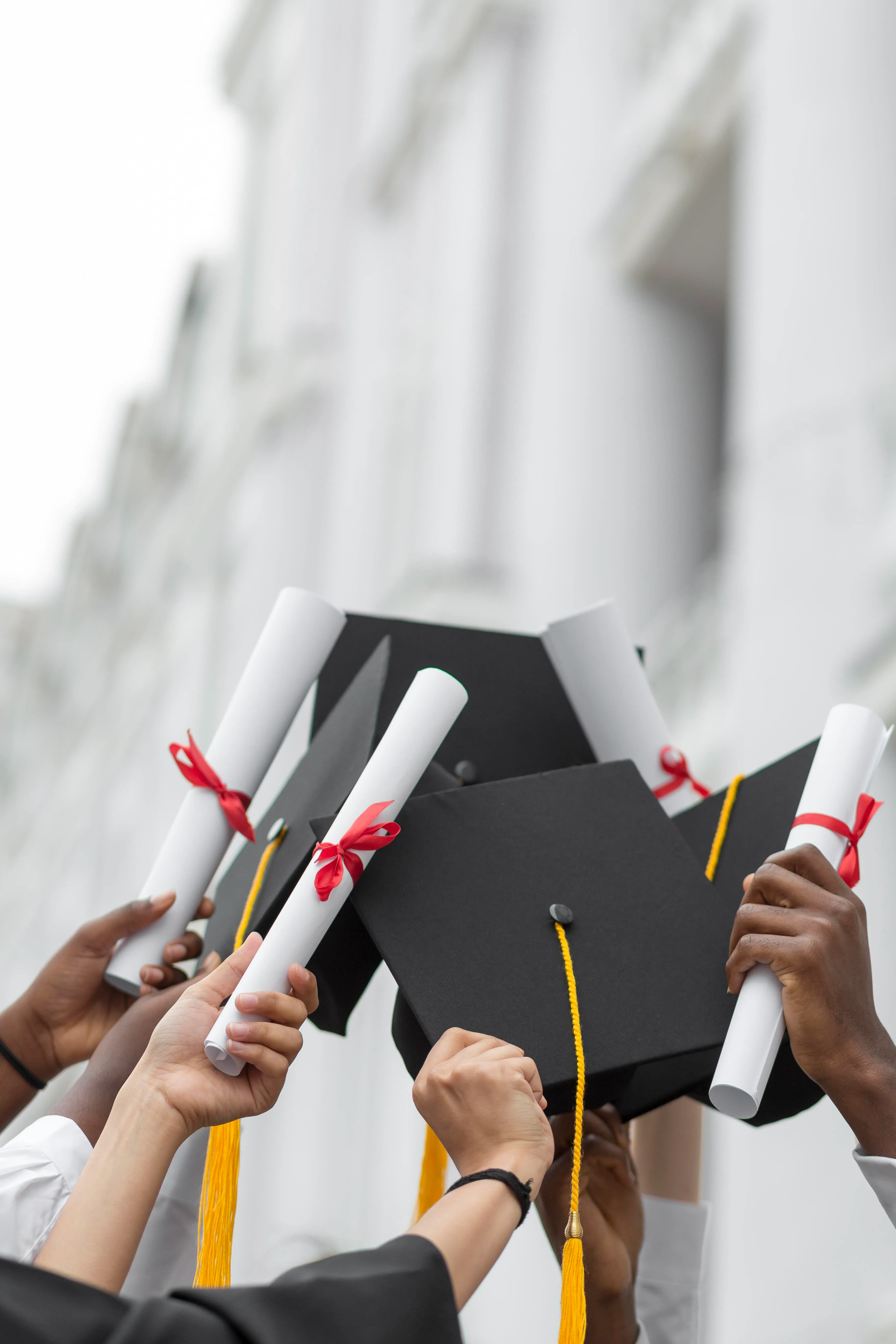 School Finder India – Compare & Apply on EzyAdmit